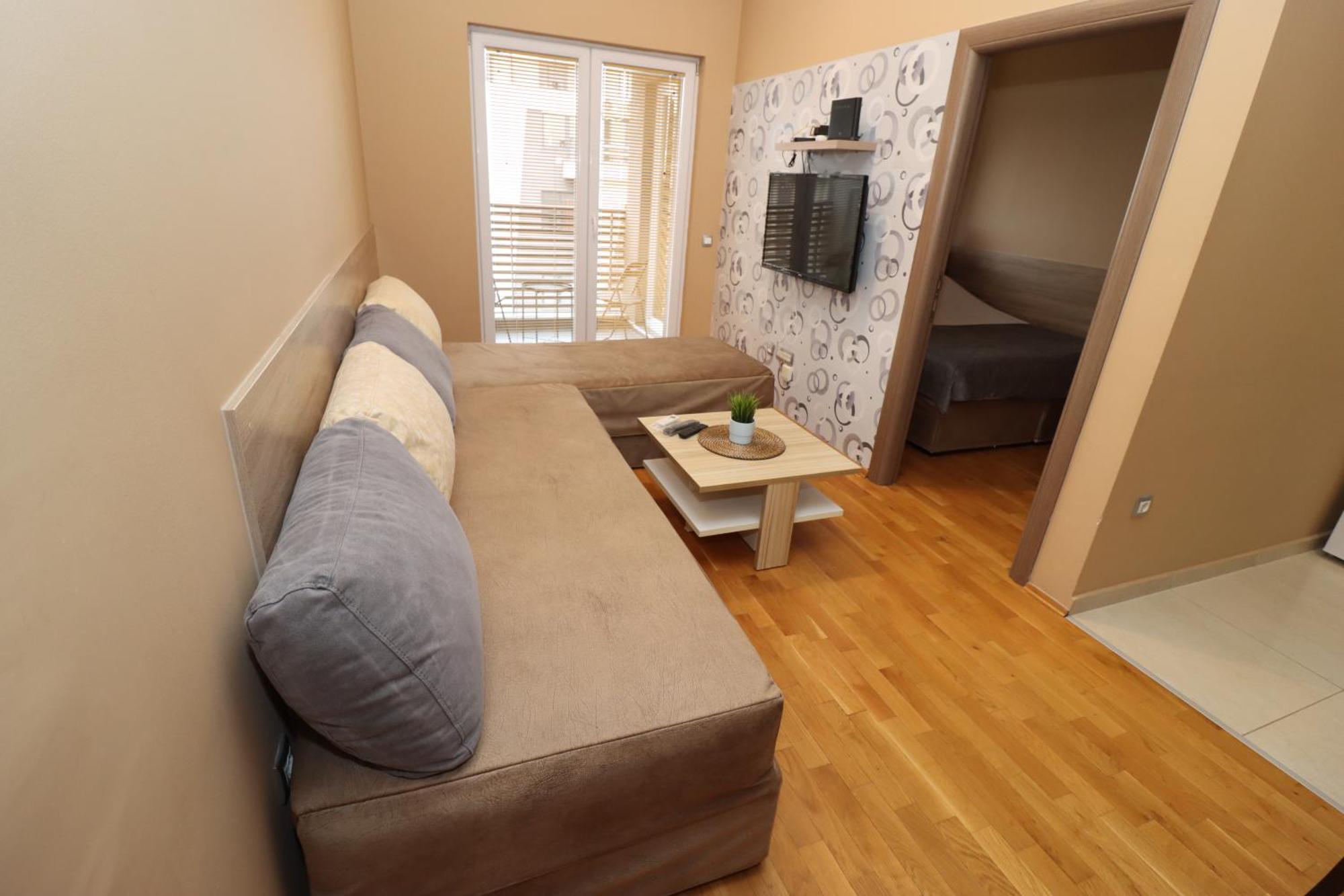 Luxury - With Balcony 12 And 12a Apartment Skopje