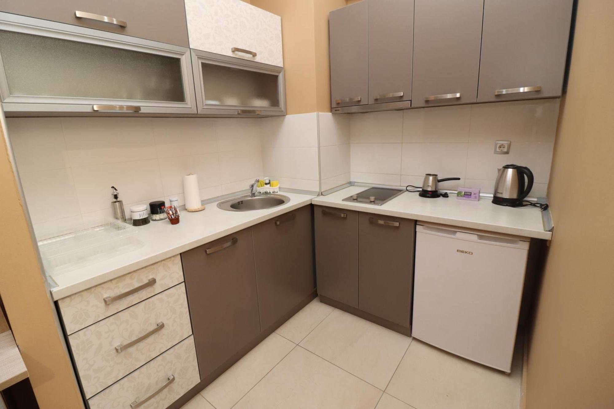 Luxury - With Balcony 12 And 12a *