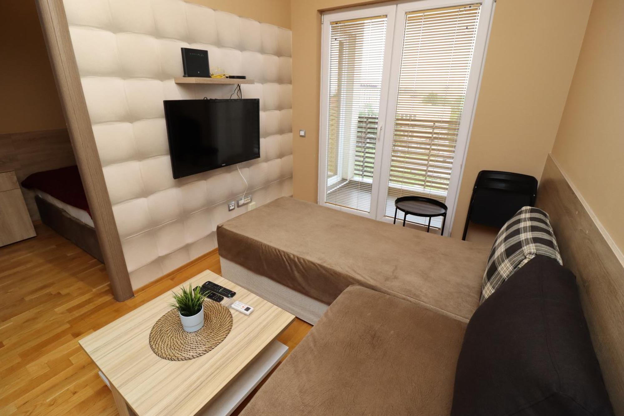 Apartment Luxury - With Balcony 12 And 12a *