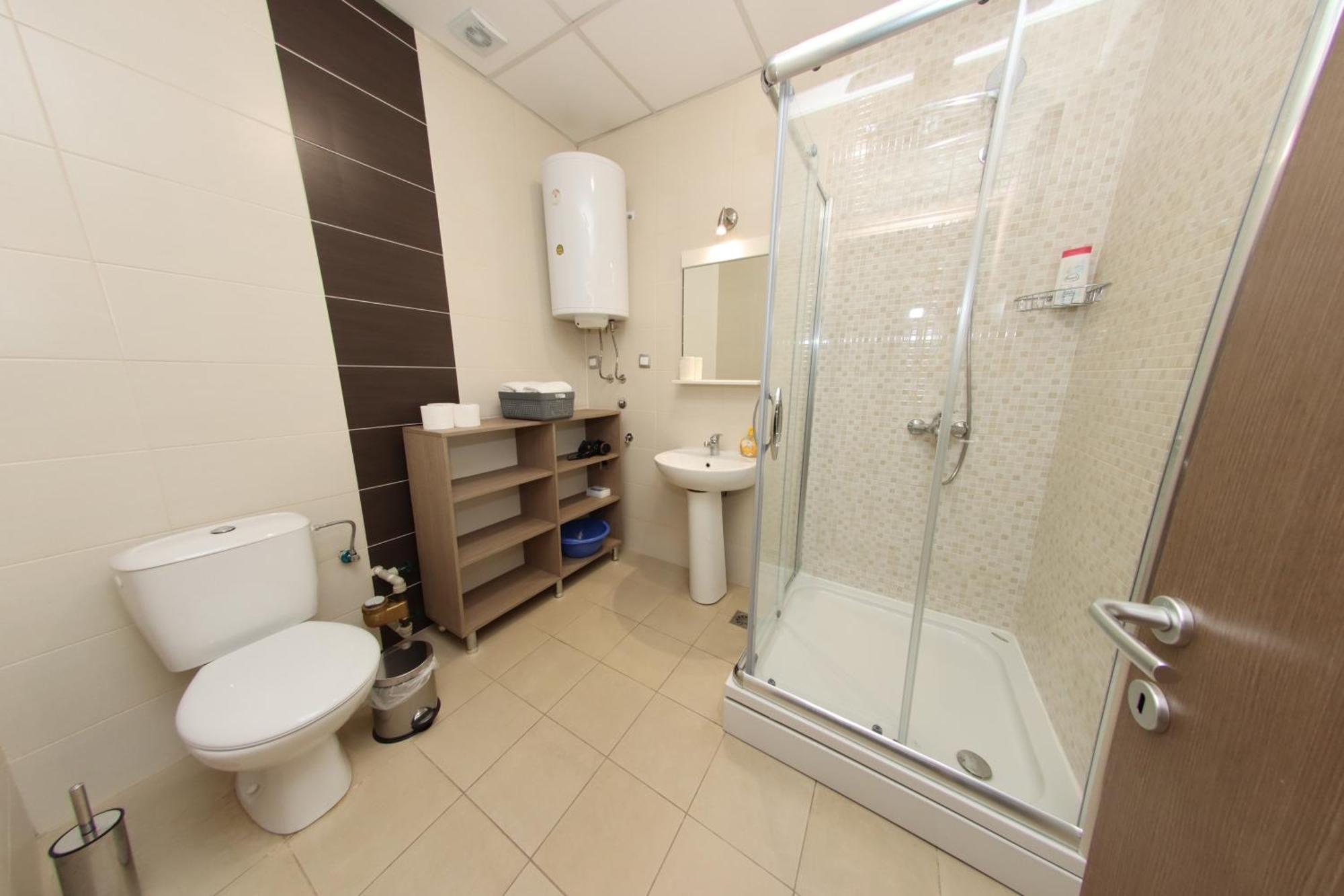 Luxury - With Balcony 12 And 12a