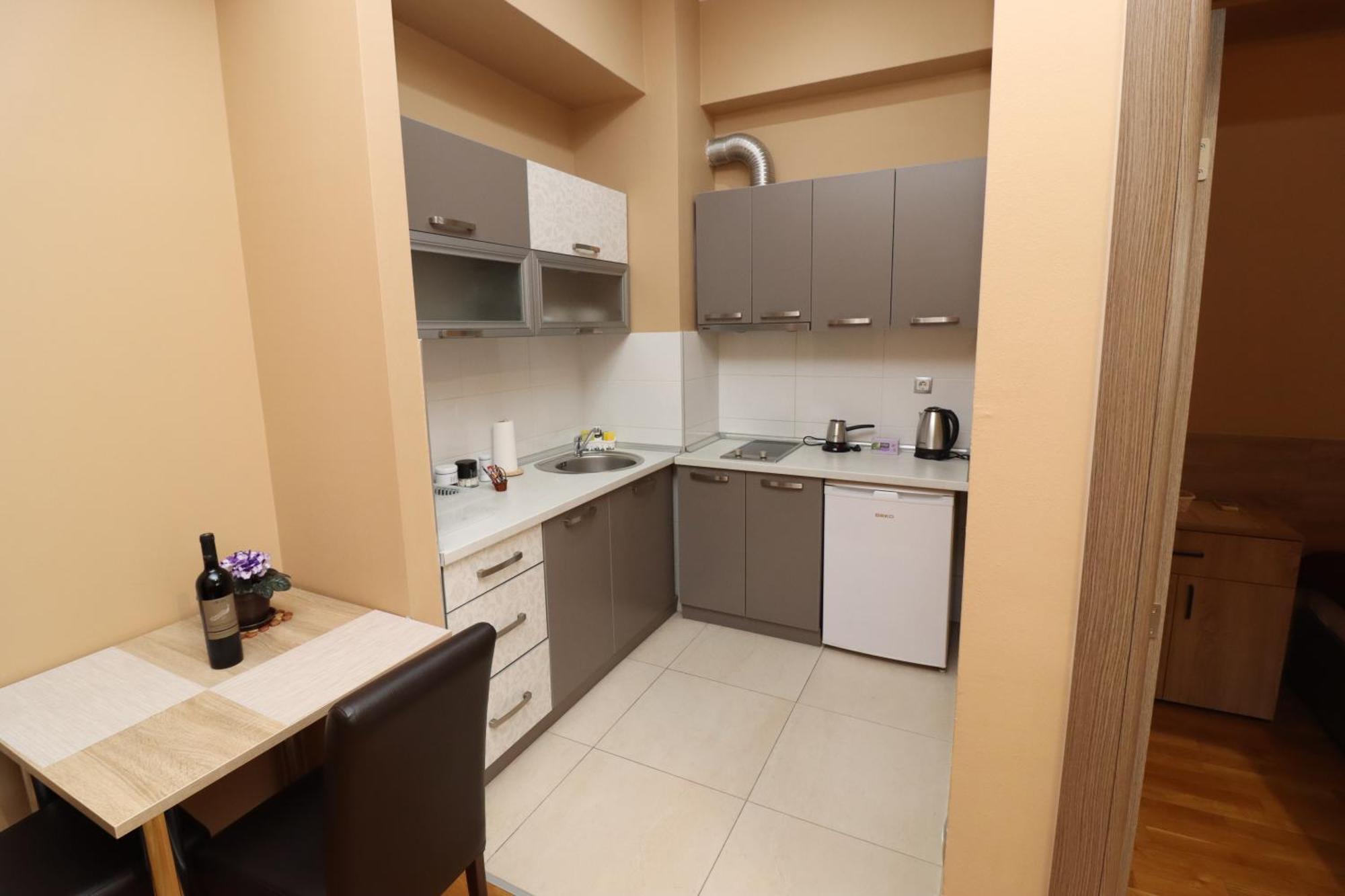 Luxury - With Balcony 12 And 12a *