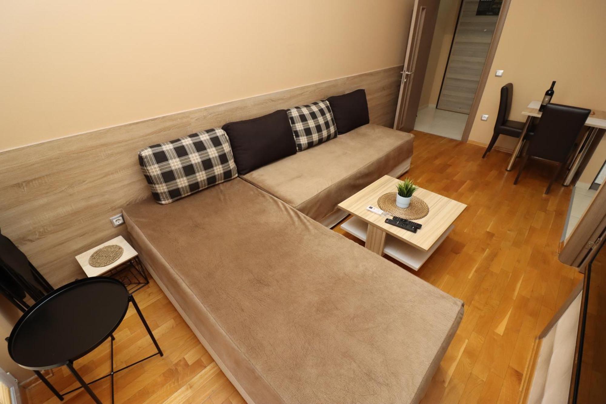 Apartment Luxury - With Balcony 12 And 12a Skopje